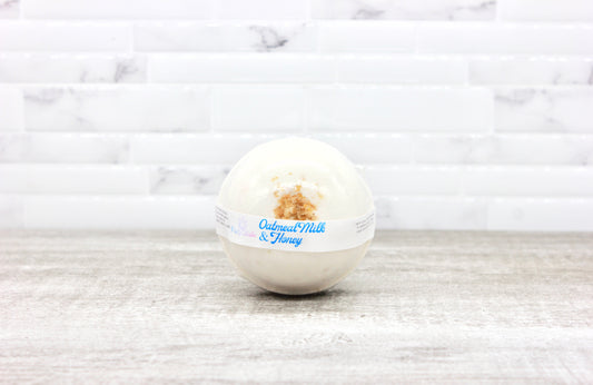 Botanical Oatmeal Milk & Honey Bath Bomb